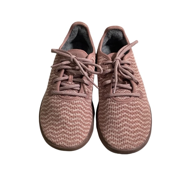 Allbirds Women’s Lim. Ed. Tree Dasher Shoes - Picture 2 of 9